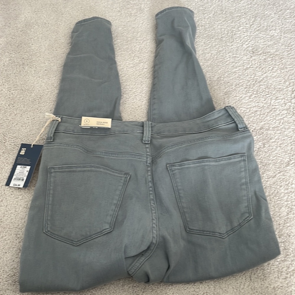 High-Rise Skinny Jean - Picture 3 of 3